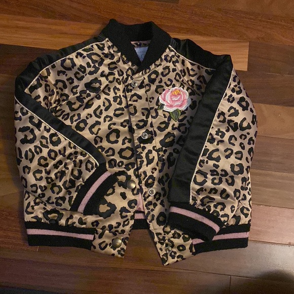 Cheetah print coat. - Picture 2 of 3